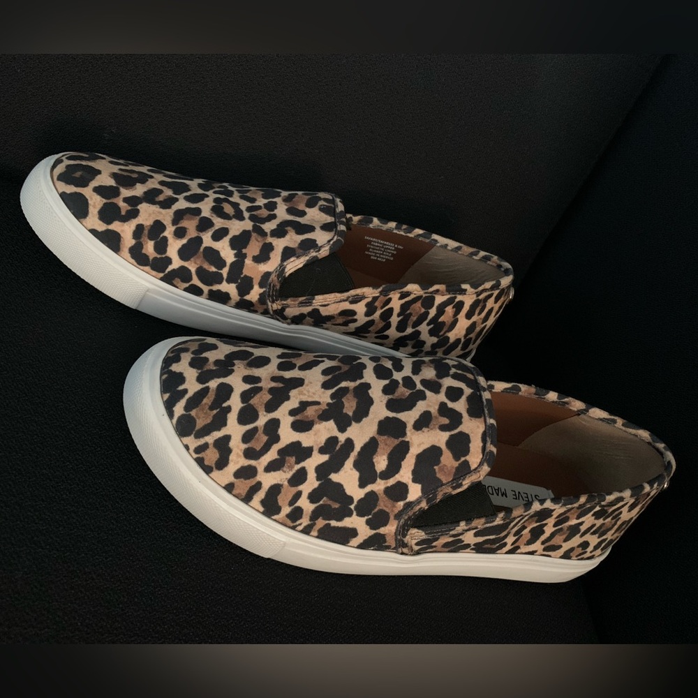 Steve Madden Slip-Ons
